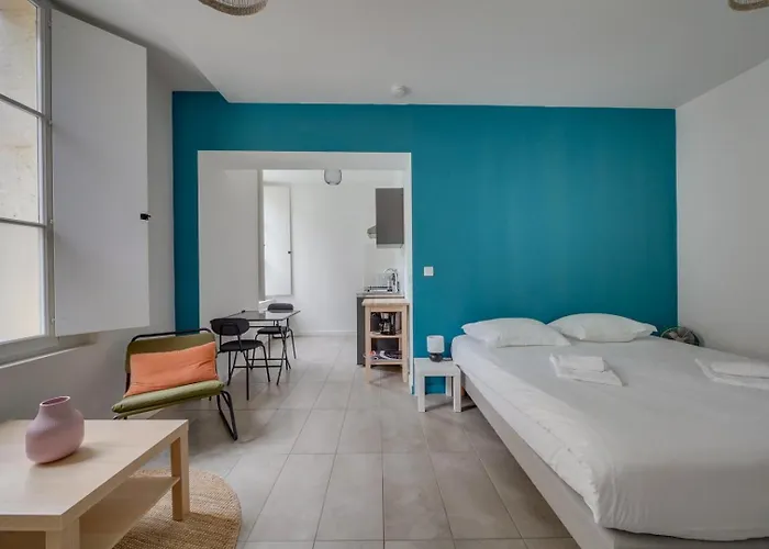 Beau Confortable Bordeaux